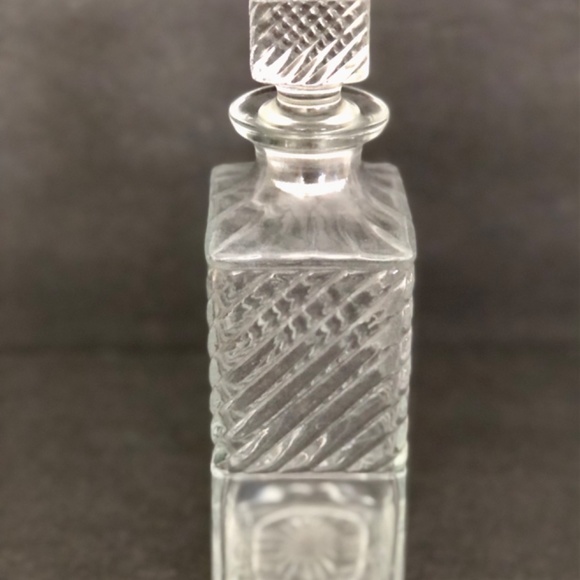 Antique Empty 1954 Old Mr. Boston Clear Glass Rum Bottle R174 with Glass Topper. - Picture 6 of 11